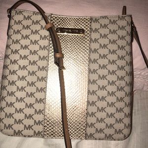 Real Authentic Micheal Kors Crossbody